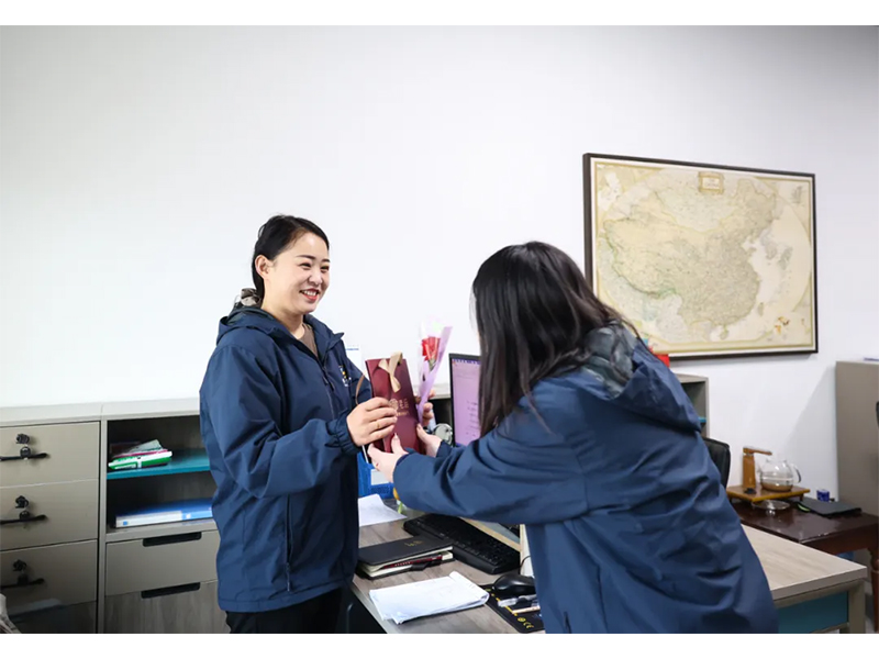 卓一牧业 | 喜迎“女神节”，让爱温暖行